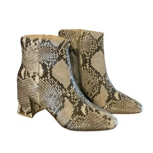 Chinese laundry boots booties snake, print brown animal print size 5 1/2